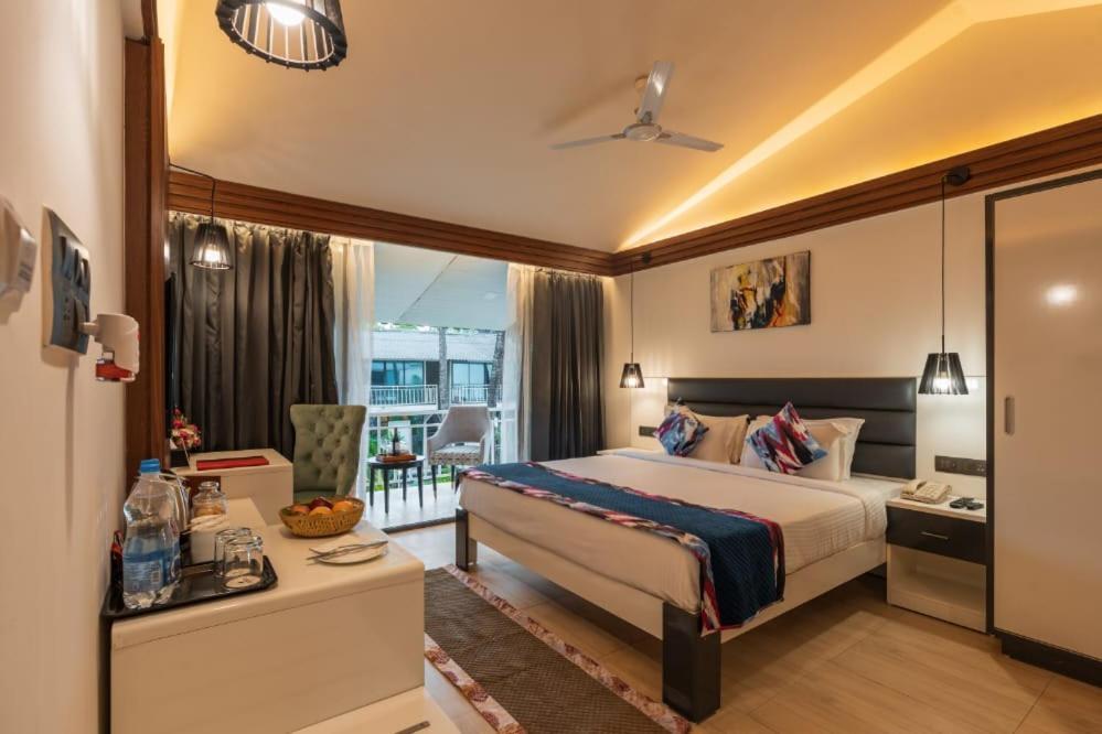 Foxoso La Beach Resort & Spa Old Goa Exteriör bild