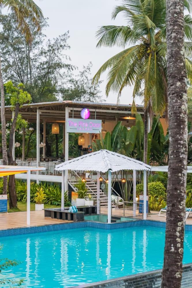 Foxoso La Beach Resort & Spa Old Goa Exteriör bild