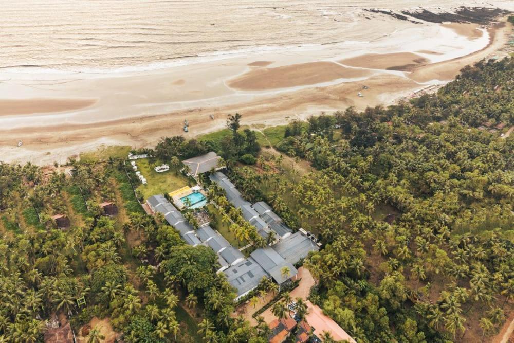 Foxoso La Beach Resort & Spa Old Goa Exteriör bild